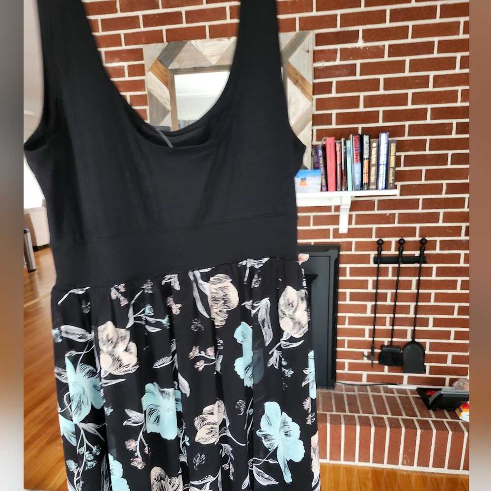 Torrid Black and Floral Maxi Dress Nwt